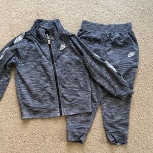 Nike Kids Gray Heathered Jogger Set with White Logo